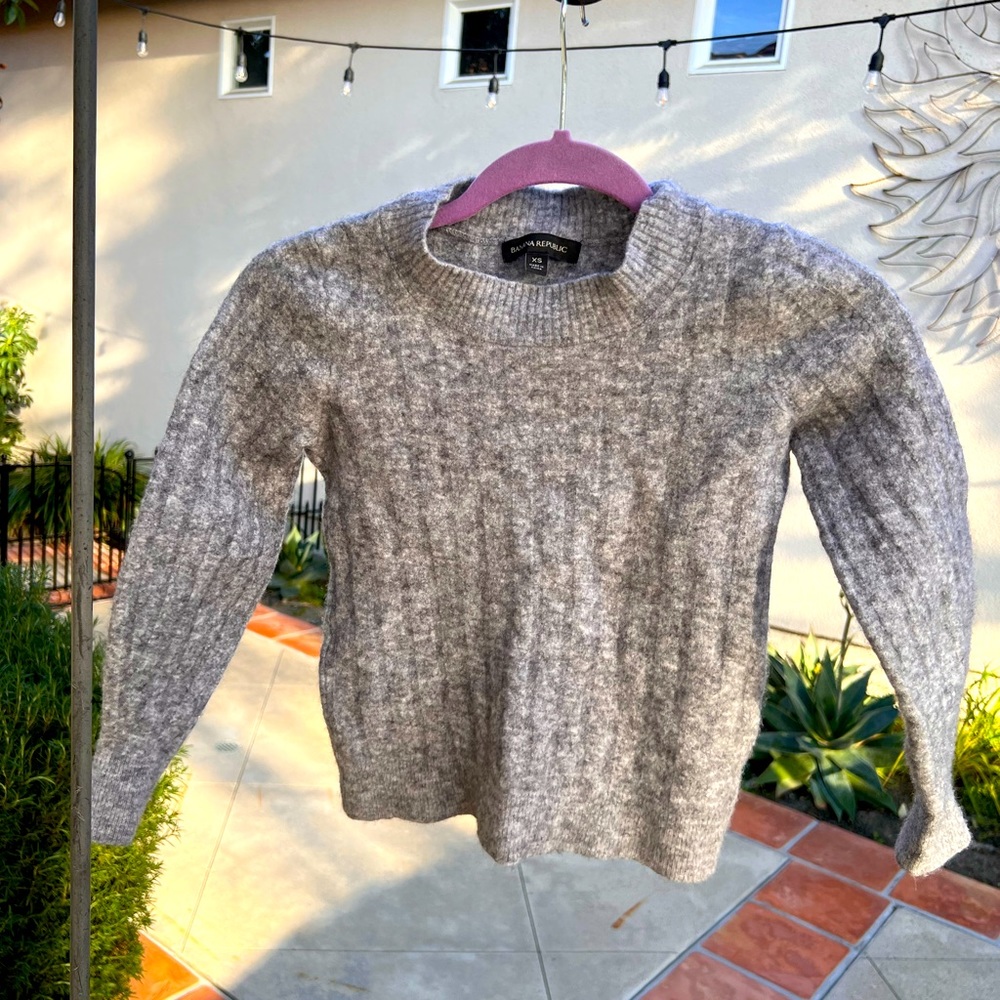 Banana Republic Sweater (Great Condition, Lightly Used)